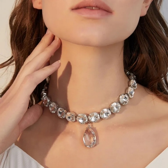 I am a queen necklace - Picture 6 of 10